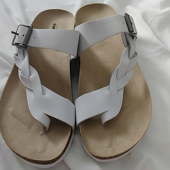 Sonoma Shoes - White leather sandles